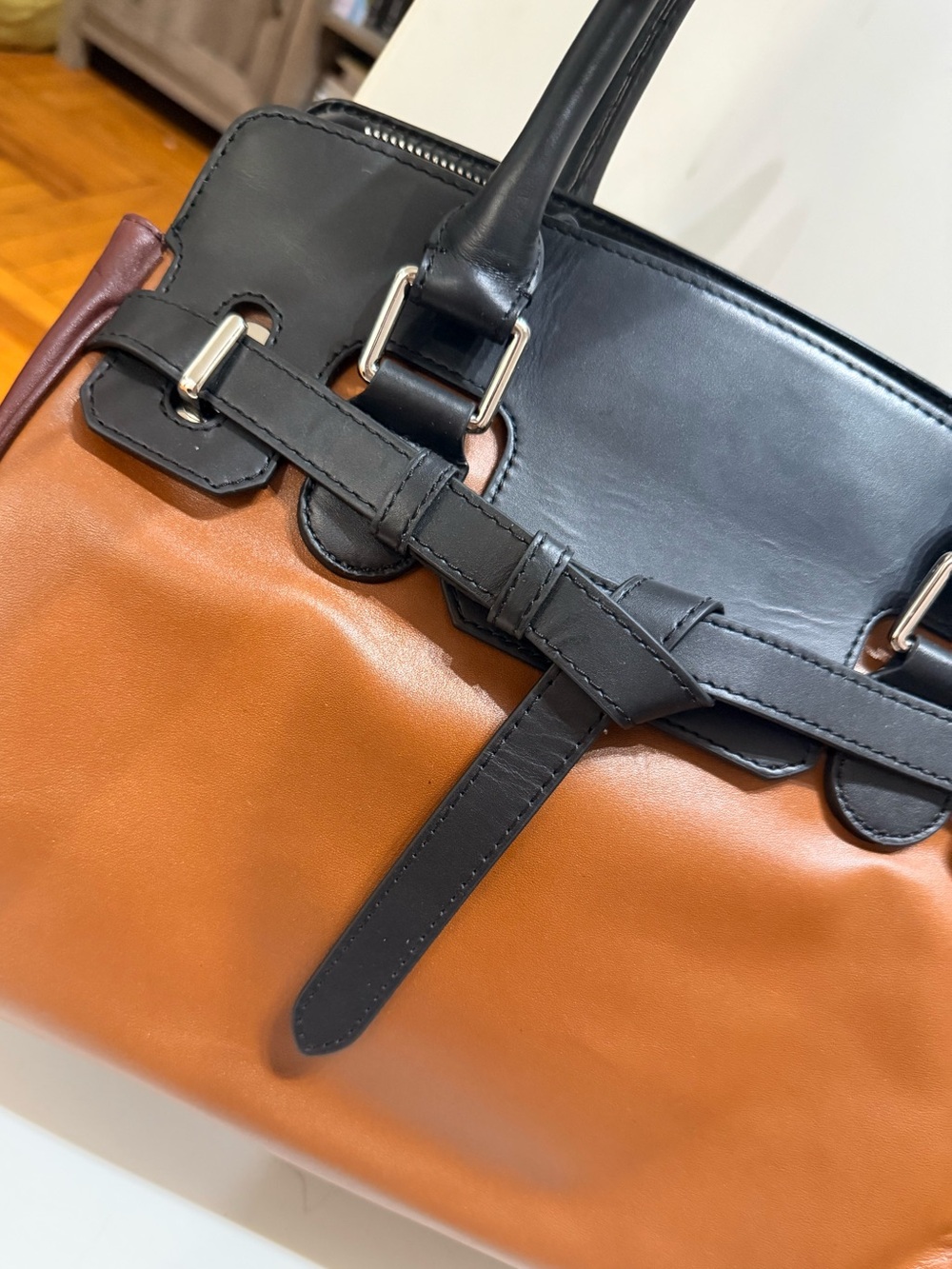 Charles Jourdan Black and Brown Leather Shoulder Bag - Picture 4 of 7